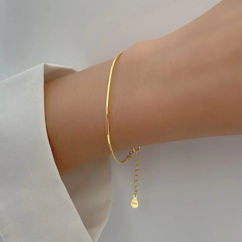 Armband aus Sterlingsilber/Gold-Schlangenkette – Markantes und elegantes Design