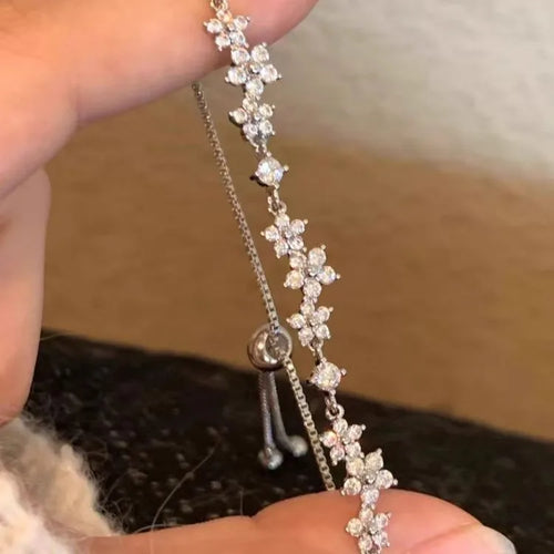 Exquisites Kirschblüten-Zirkonarmband – Verstellbarer Blumenschmuck